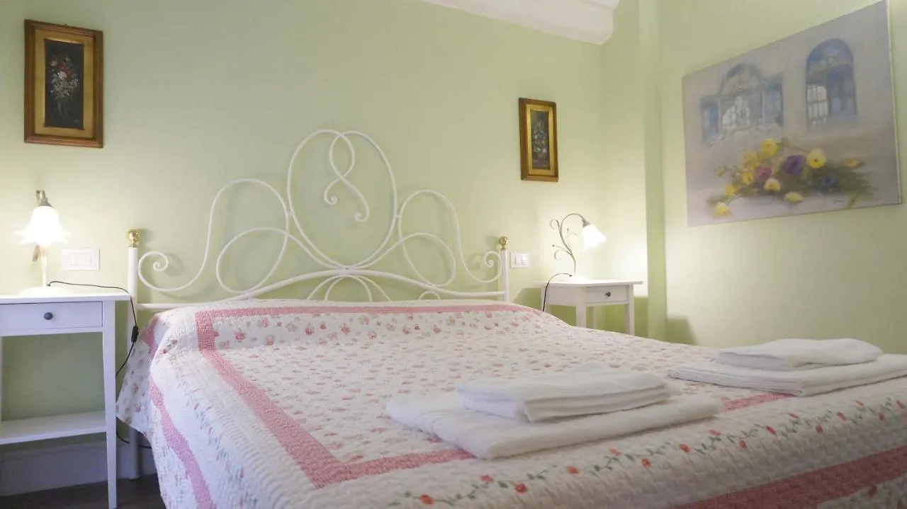 Silvia Apartment Lucca Italy